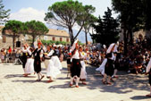 Traditional dance lindjo in Cilipi (photo by Mladen Zubrinic)