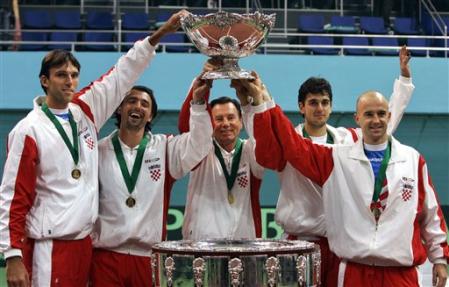 Winners of 2005 Davis Cup: Ivo Karlovic, Goran Ivanisevic, Nikola Pilic, Mario Ancic, Ivan Ljubicic (photo by Associated Press)