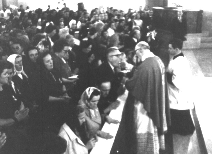 Hodoae Zagrebake Nadbiskupije u Godini Vjere u Rim, 1967.;

prof. Lopaia prieuje kardinal Franjo eper.